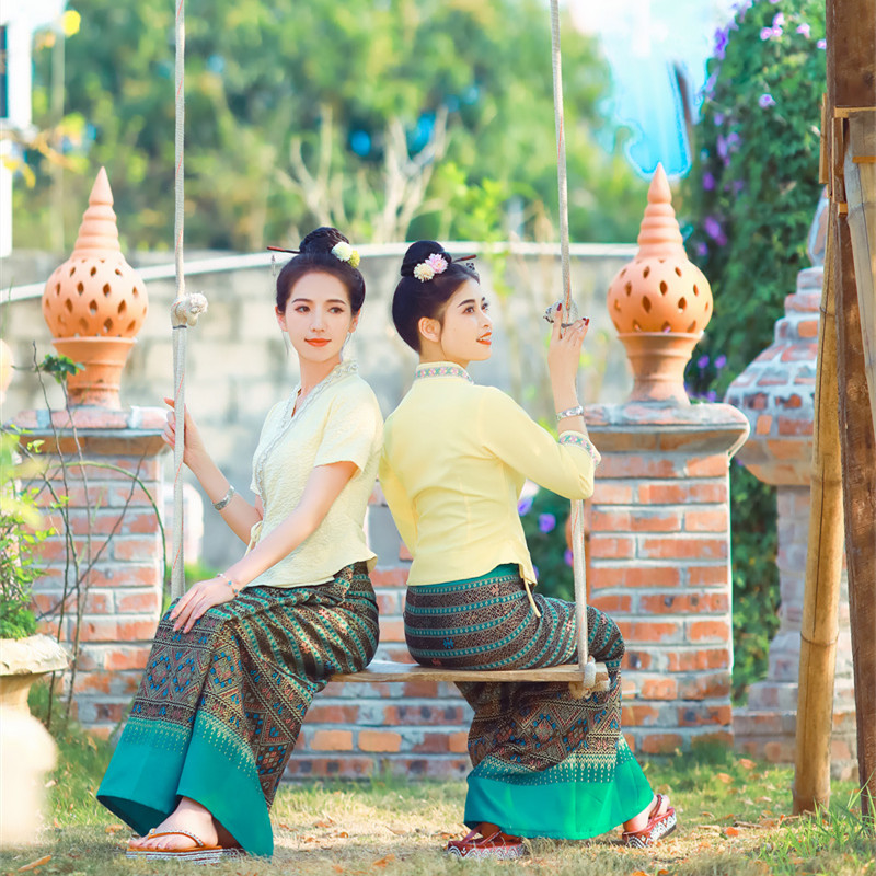 Vêtements thaïlandais Dai jaun - Thai Silk Blouse avis et prix