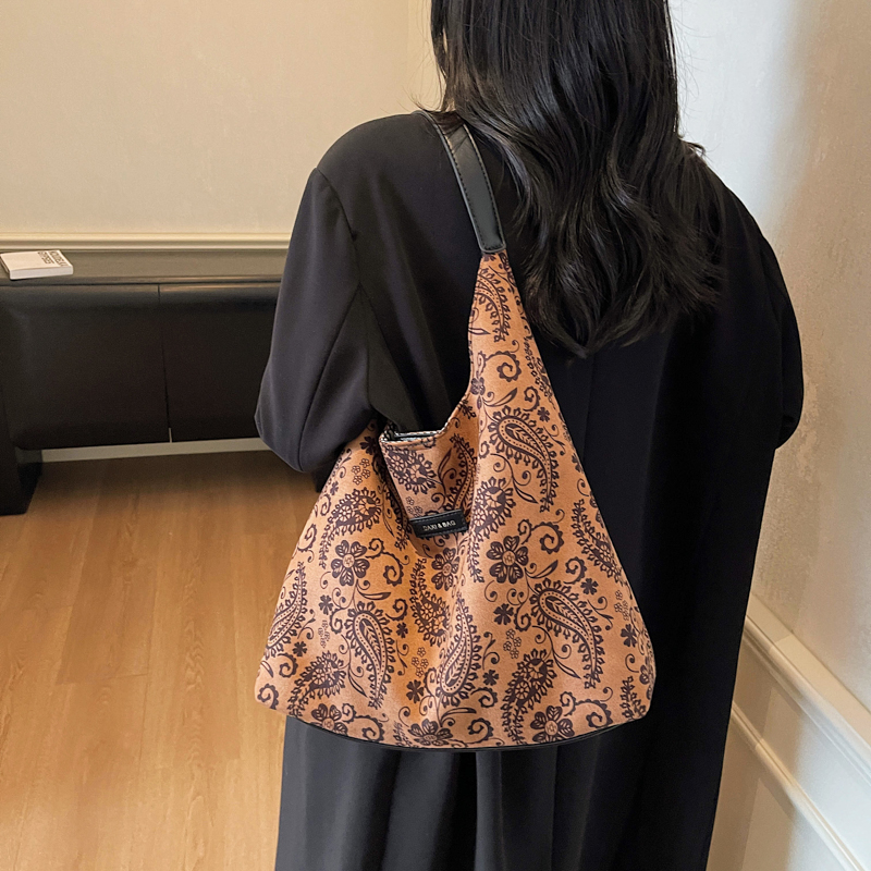 Sac fourre-tout de luxe léger  - Ethnic Fashion Brands avis et prix
